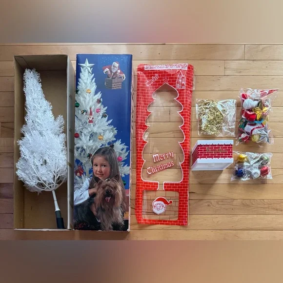 ✳︎フランスヴィンテージ Christmas tree✳︎ Vintage Costume Jewelry Art Framed Jeweled Christmas Tree 20” X 24